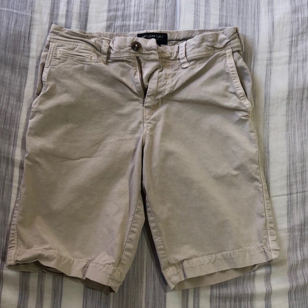 American Eagle EXTREME FLEX Khaki Shorts